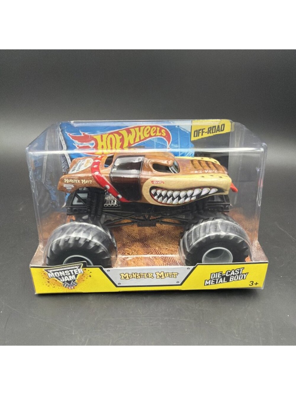 Hot Wheels Monster Jam 1:24 Scale Monster Mutt New in Box